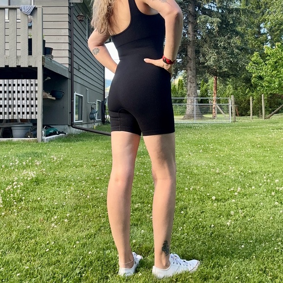 silhouette enhancing romper made with seamless fabric that works like shapewear. - Picture 7 of 7